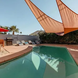 The Yorba Oasis W/pool Holiday home