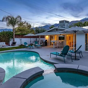Serene 4 Bed 3 Bath Heated Pool Natural Backyard Heart Of Holiday home