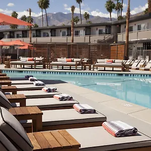 4* Hotel V